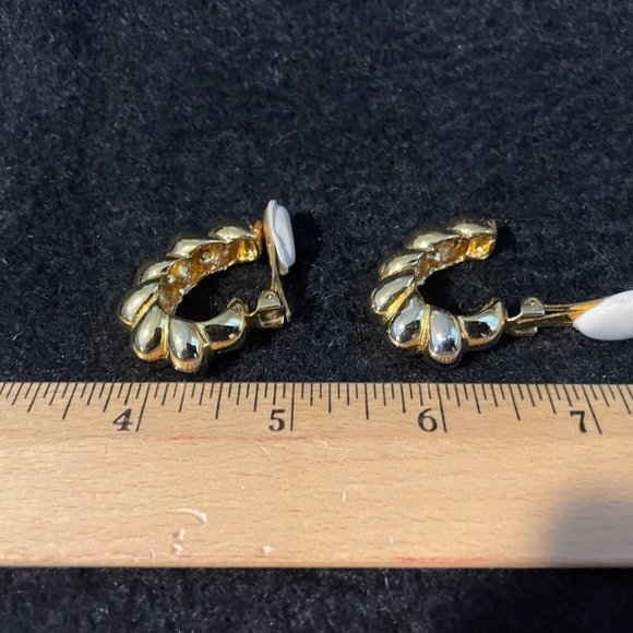 Vintage Kenneth Jay Lane Clip Earrings - Picture 3 of 3